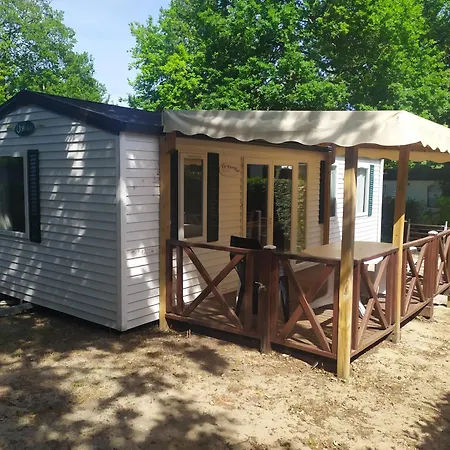 Campingplatz Les Pins De Sel *