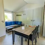 Camping Les Pins De Sel