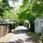 Les Pins De Sel Camping *