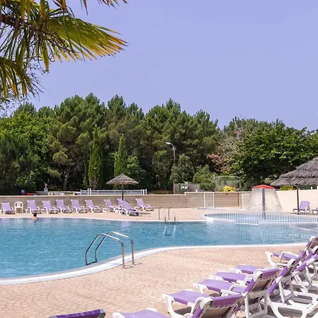 Les Côtes De Saintonge Camping *