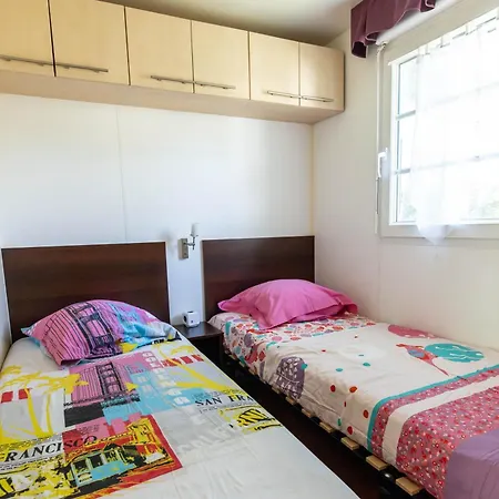 Les Pins De Sel Camping