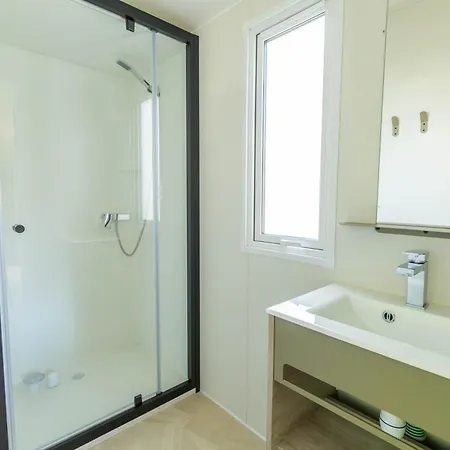 Camping Les Pins De Sel