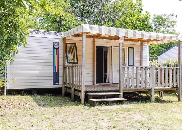 Camping Les Pins De Sel